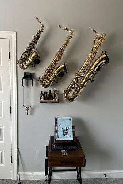 set of three saxophones in Locoparasaxo wallmounts customer photo
